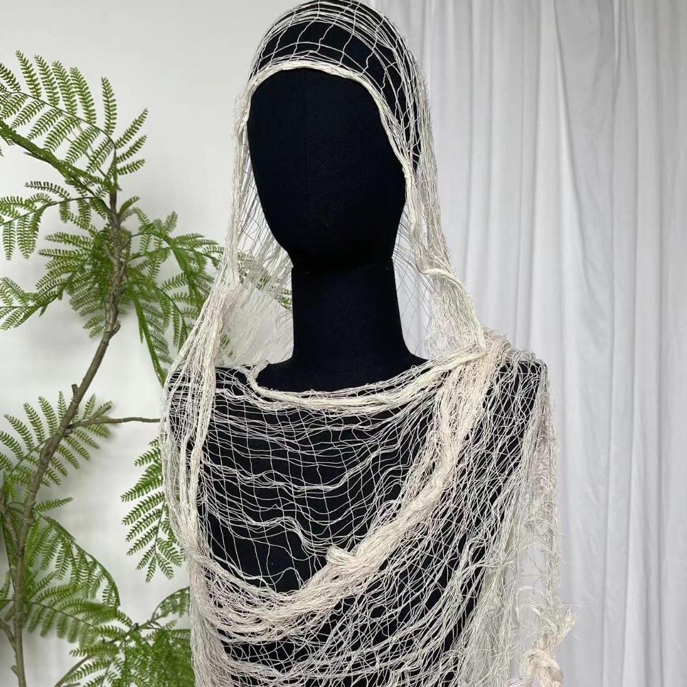 Fashion Distressed Scarf Ragge - Street Fashion Photography 评论和价格